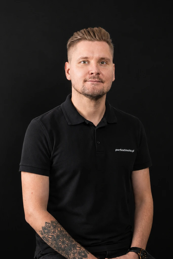 Adam Zasucha — Menadżer działu sprzedaży